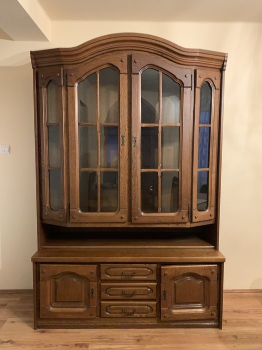 Vand vitrina stejar masiv sculptat