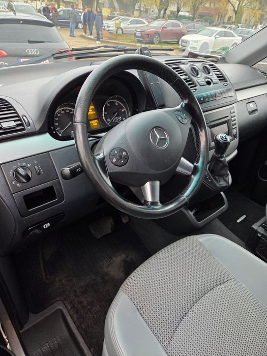 MERCEDES-BENZ V-Class 2012 — imagine 4