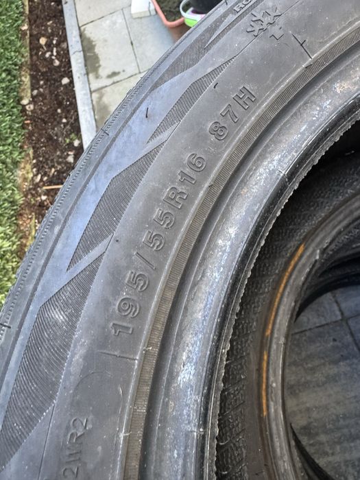 SET Anvelope Iarna 195/55 R16