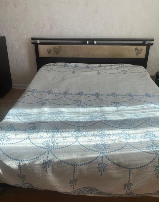 Продам кровать 2 сп 160*200 размер с матрасом