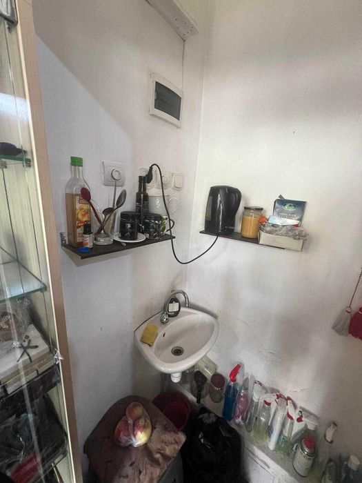 Дава се под наем Магазин в София, Център - 12 кв.м за 259.08 € - Снимка #2