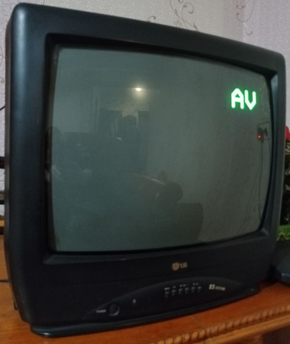 Продам телевизор LG