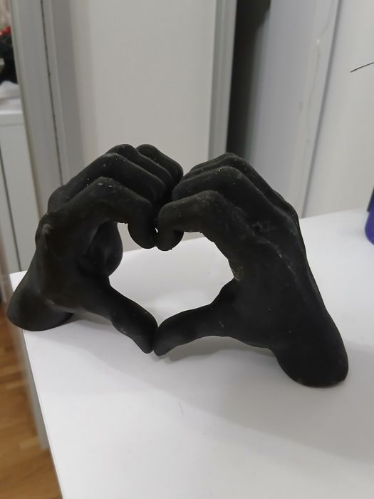 Vând imprimanta 3D