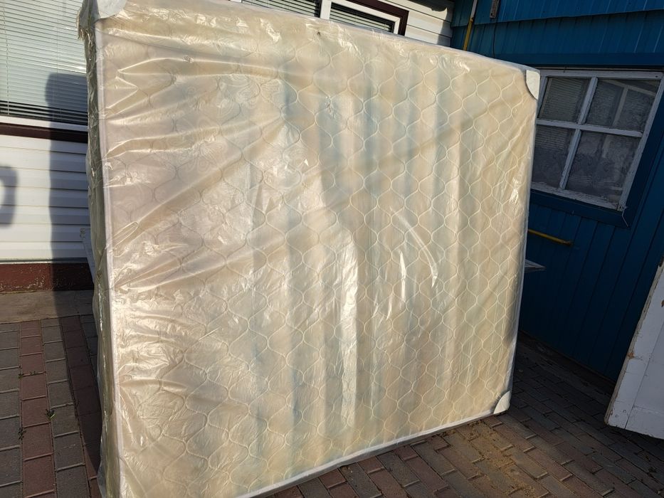 Матрас ортопедический 1.8 на 2.0м