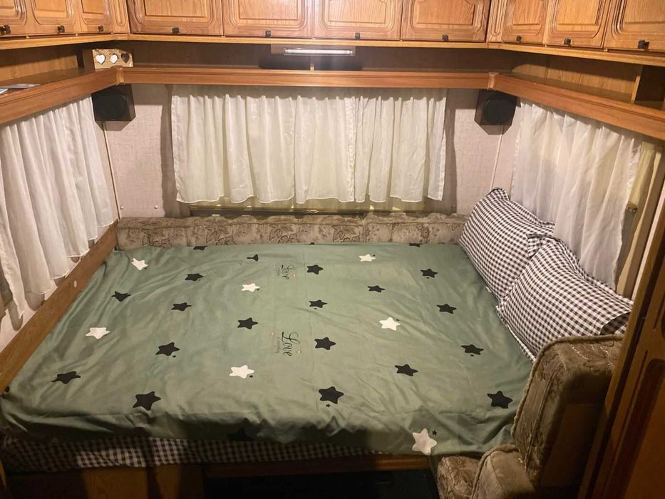 Каравана под наем "Бохемия" къмпинг Градина