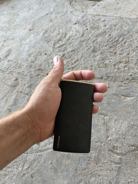 срочно! телефон LG