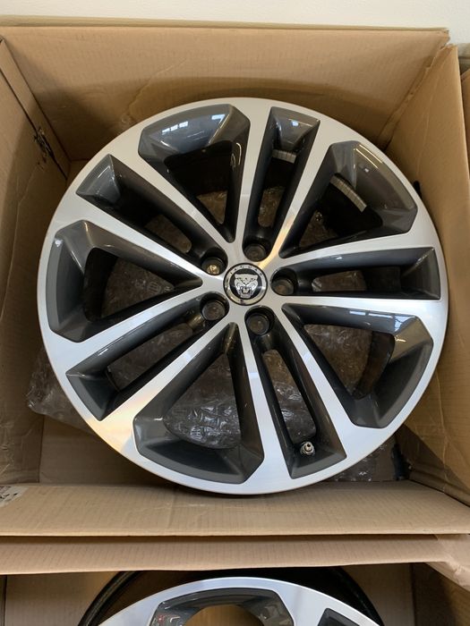 Jante Noi 19 ORIGINALE Jaguar F Pace E Pace Bicolor