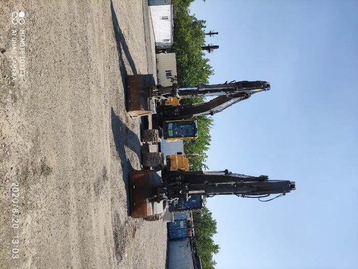 Экскаватор Volvo EC300DL с гидромолотом