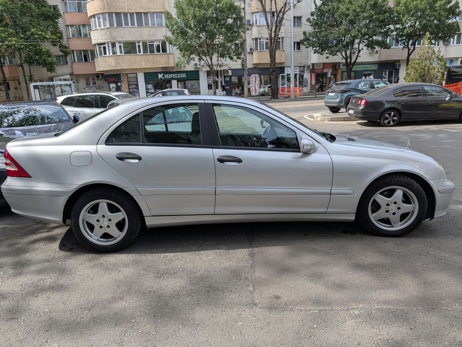 Mercedes-Benz C-Class

(W203) C 180 Kompressor