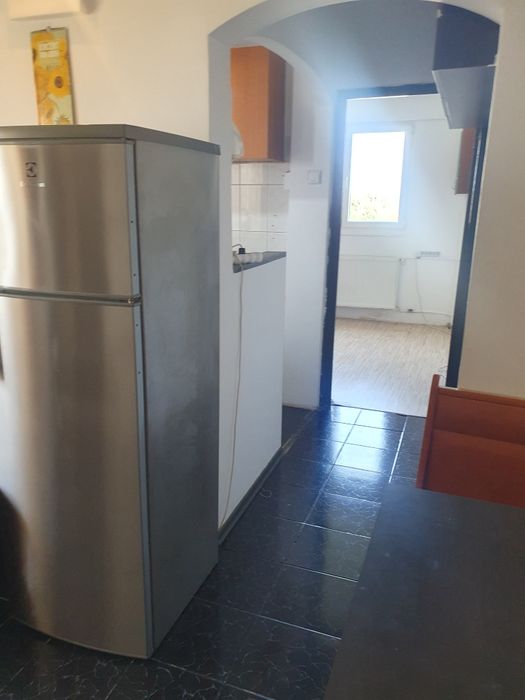 Proprietar vând apartament 2 camere Luica