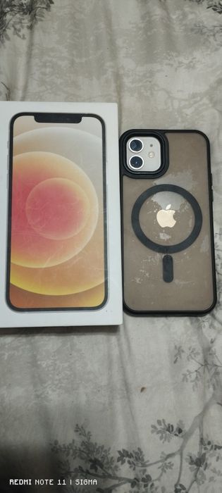 Продам iPhone 12