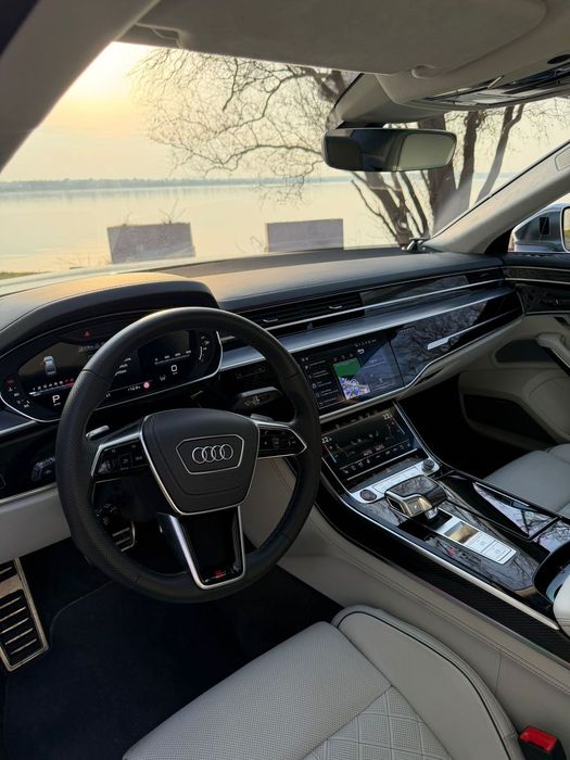 Audi S8 2025 benzină, 96.000 € — imagine 4