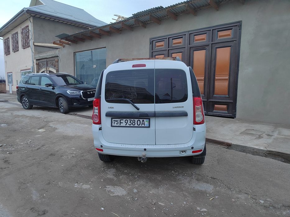 Lada Largus 2017 Yil