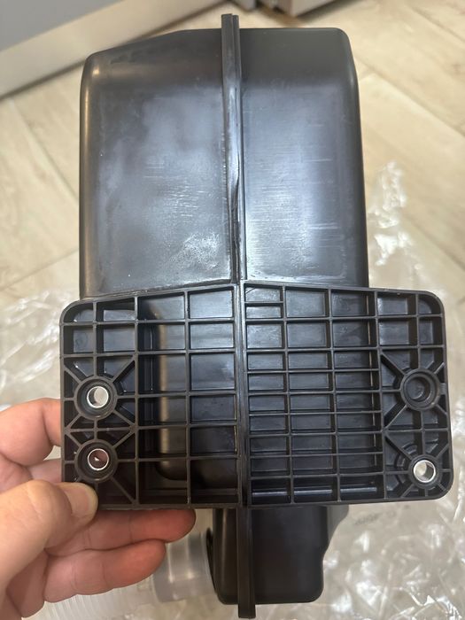 Казанче за течност за чистачки Шкода Октавиа 2