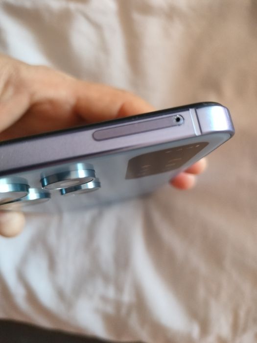 Smartphone S 24 nou