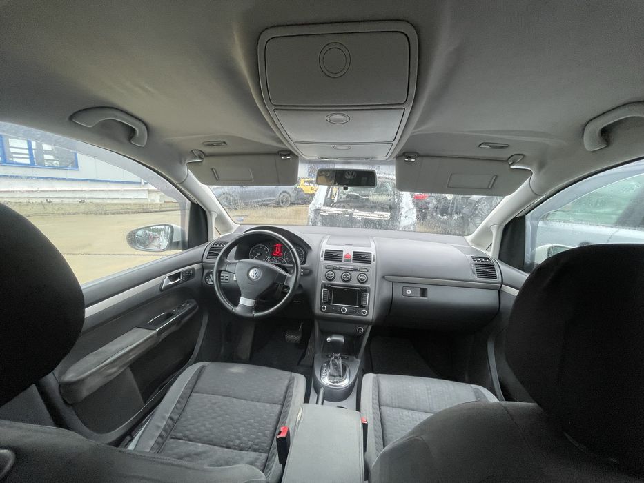 VW Touran На Части