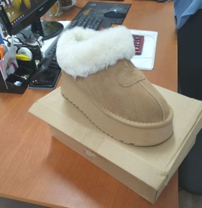 Низкие угги на платформе