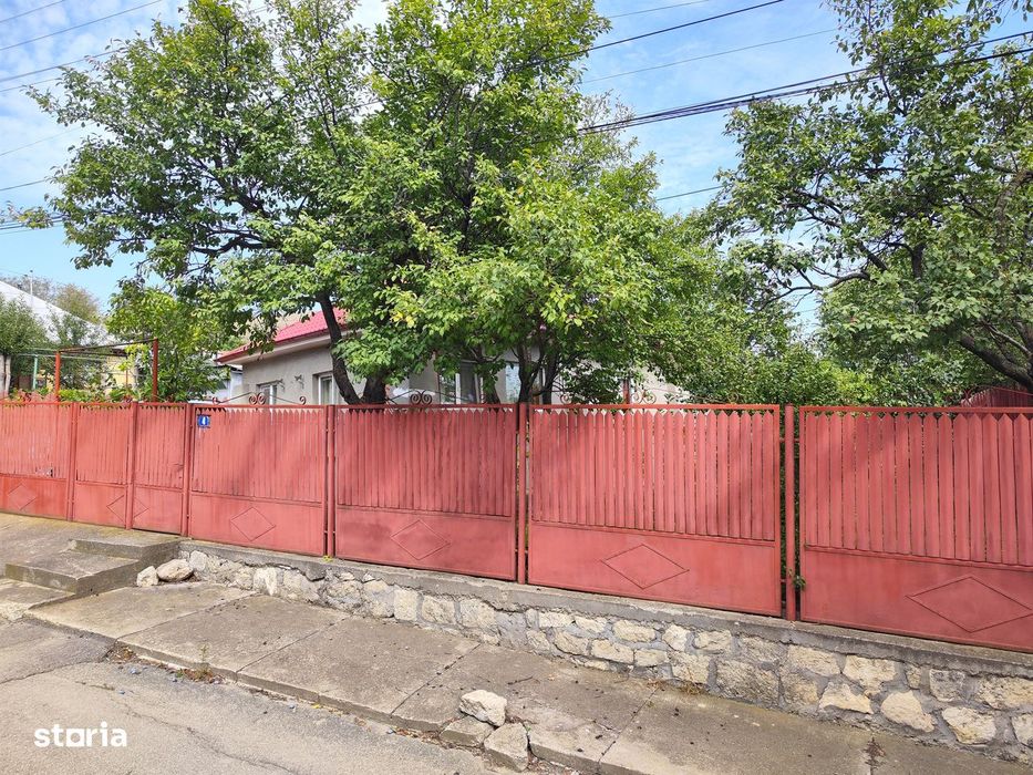 Casă în Satul Persunari, Comuna Gura Vadului, Județul Prahova