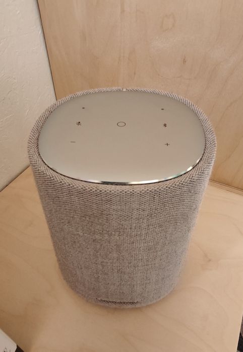 Продам умную колонку Harman/Kardon с Google Assistant