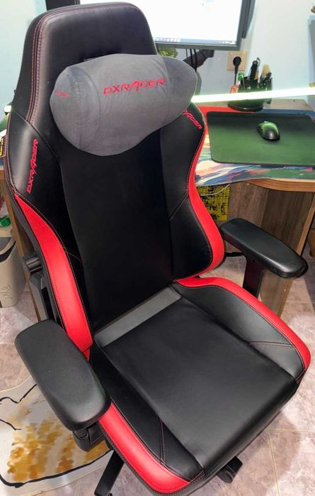 Продам игровое кресло Dxracer pro craft red