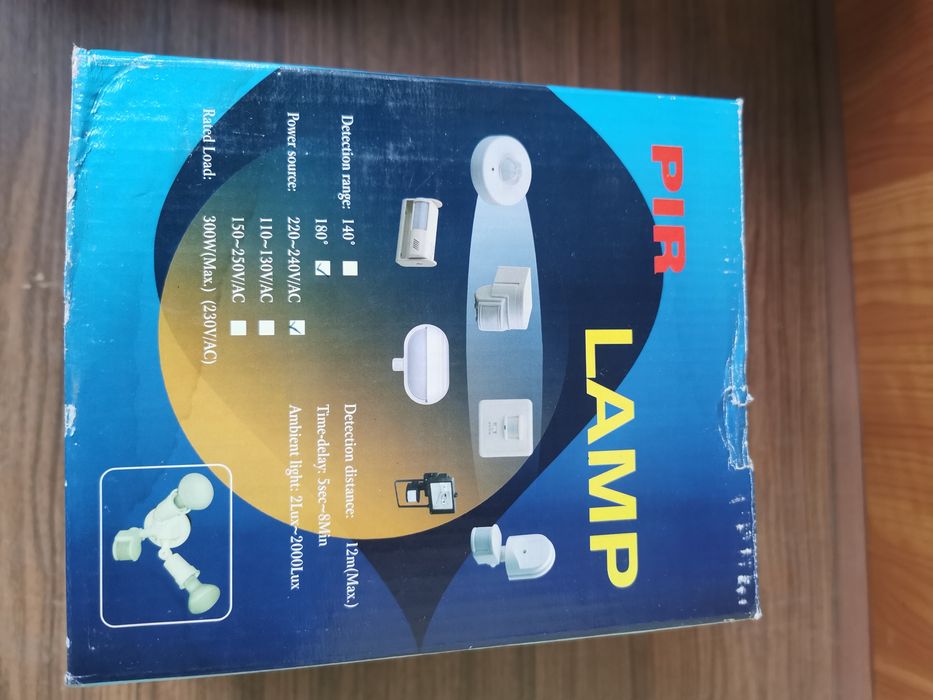 Lampa cu senzor de miscare crepuscular