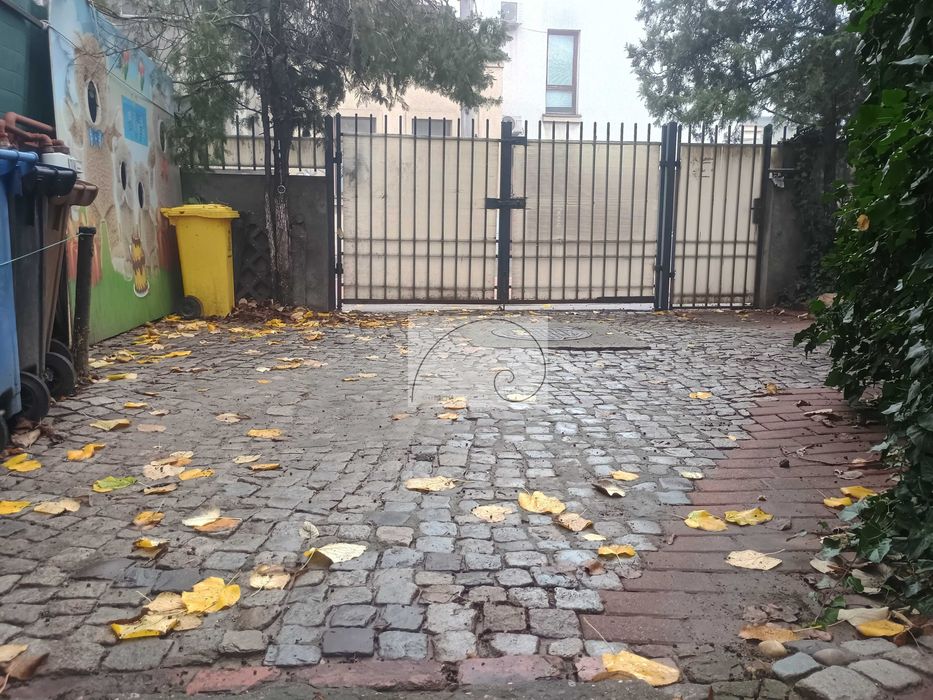 Popa Nan – Birouri sau Rezidențial | 194 mp, Curte 80 mp, Parcare