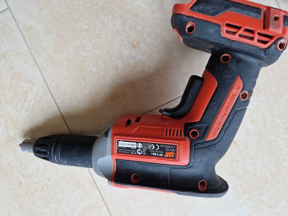 Spit P 18 + brushless  /  masina de insurubat pentru gips-carton