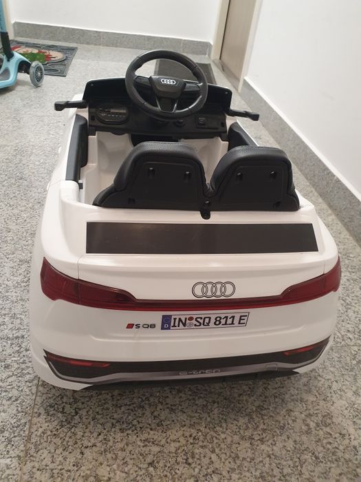 Masina electrica cu telecomanda