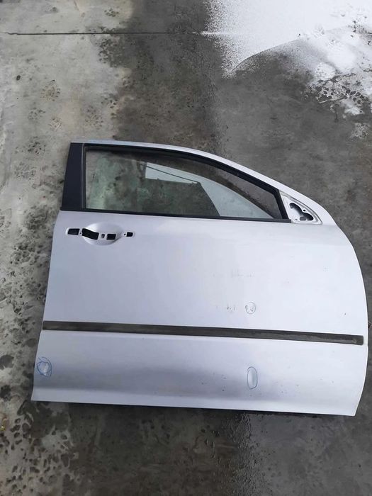 usa dreapta fata  mitsubishi outlander 2003-  2006