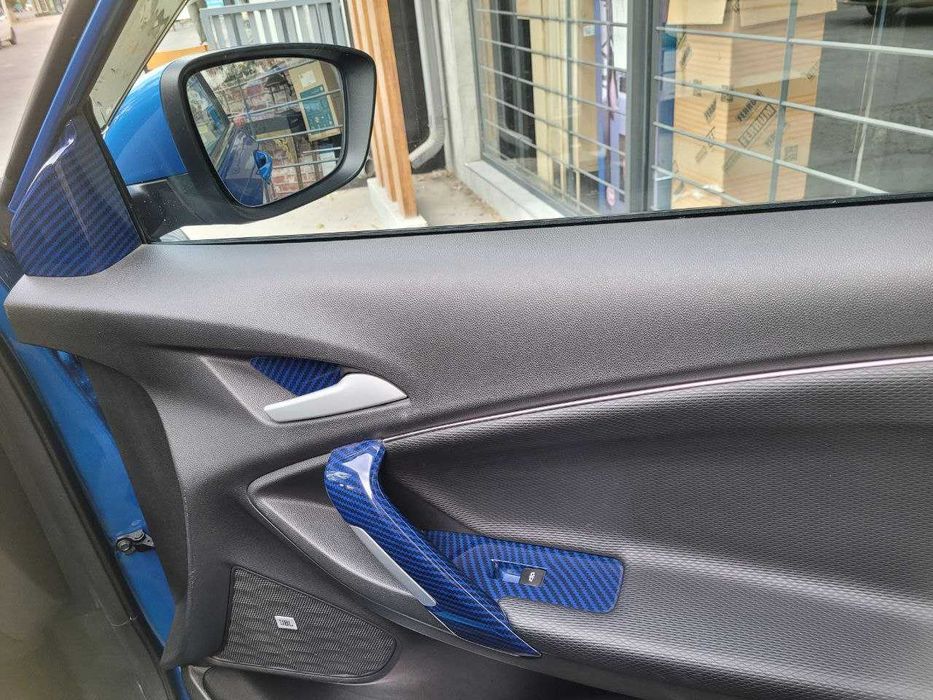 Автомобиль Шевролет Трекер