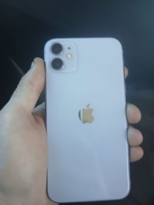 Продам айфон 11 целый