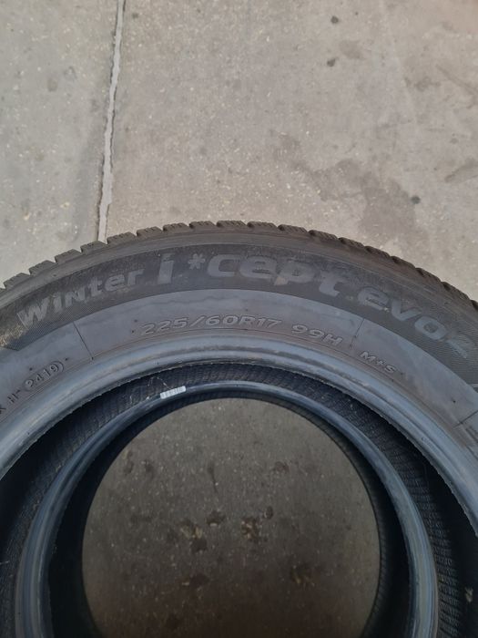 Зимни гуми 2 броя HANKOOK Winte Icept Evo2 225 60 R17