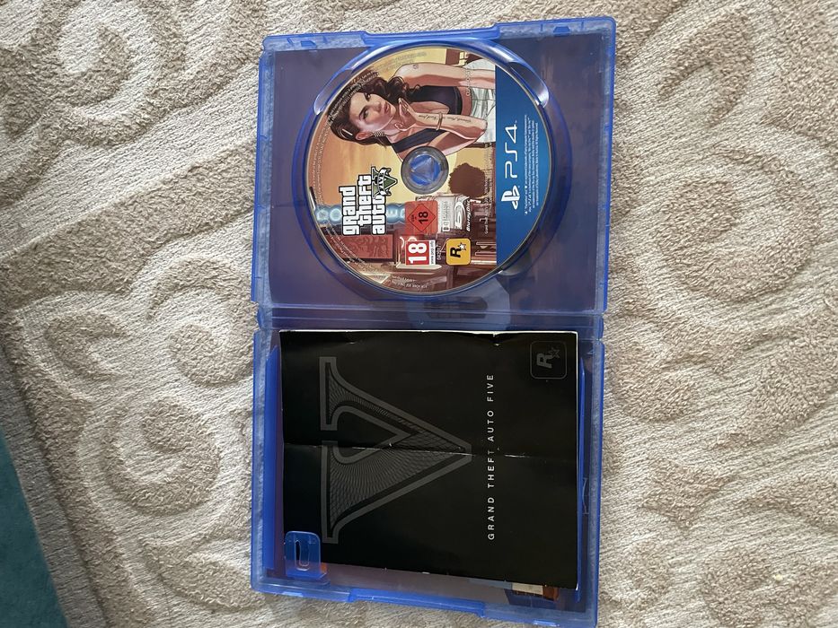 GTA 5 (GTA V) Premium Edition PS4 с картой