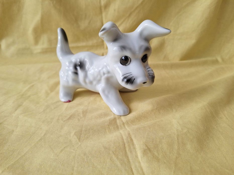 Bibelou catel confectionat din portelan - vechi