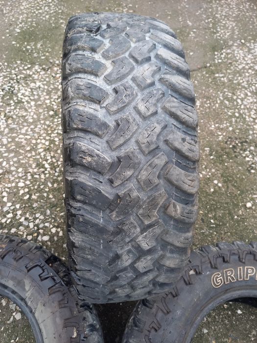 Гуми за Джип GRIPMAX R17