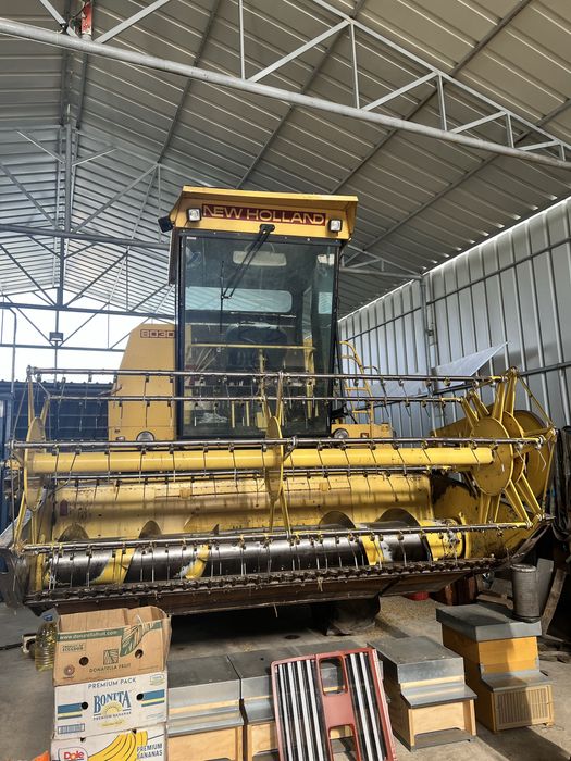Combina New Holland 8030