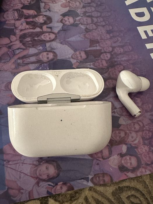 Apple airpods pro 2 LEFT ONLY