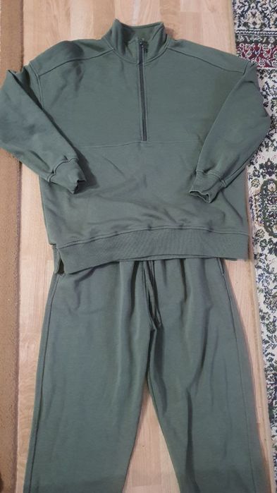 Костюм спортивный женский