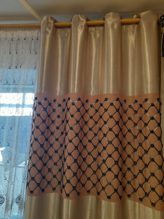 Продам шторы (комплект)