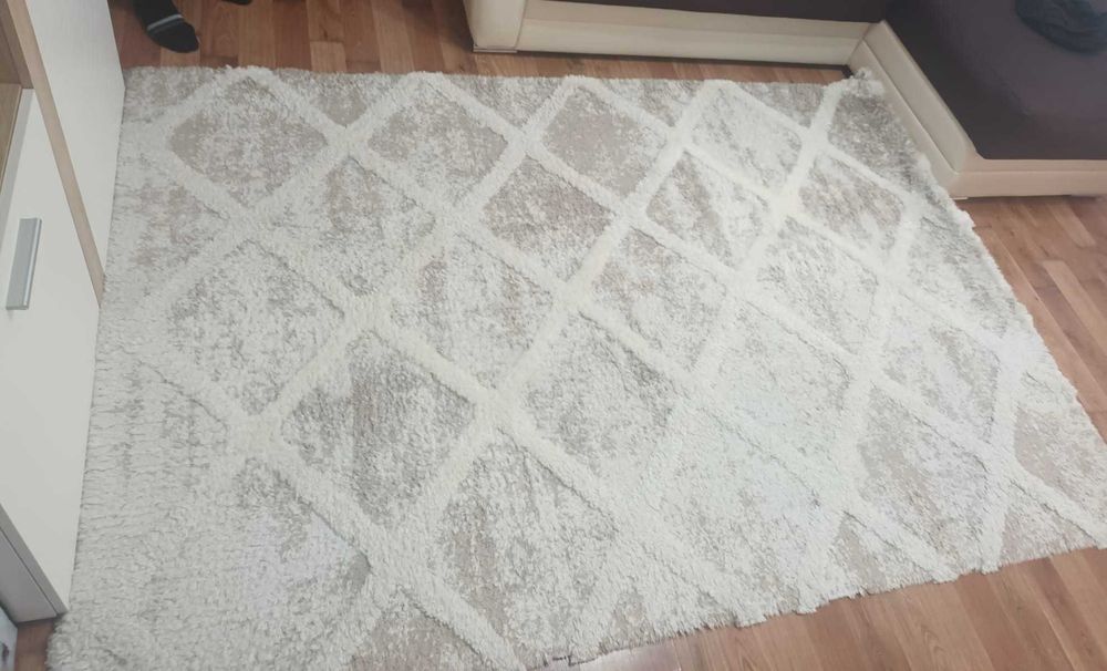 Vând covor de sufragerie