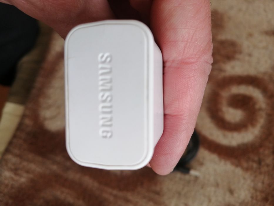 Самсунг Галакси А5 като нов с оригинално зарядно!