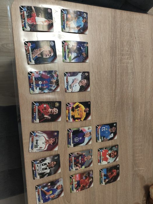 Футбольные карточки продам