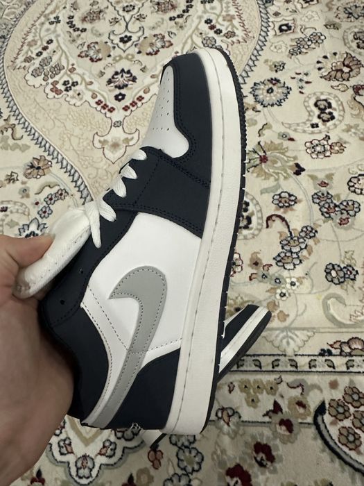 Найк джорданы ..