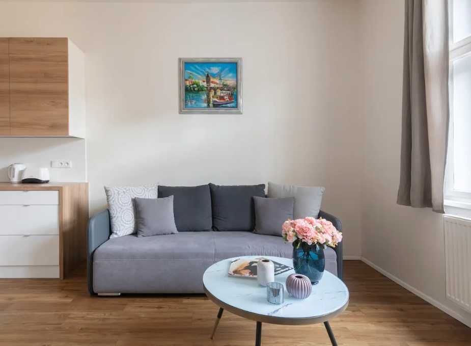 Дава се под наем Едностаен апартамент в Пловдив, Изгрев - 36 кв.м за 173.4 € - Снимка #1