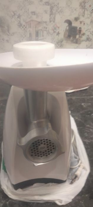 Продам Мясорубки  Vitek