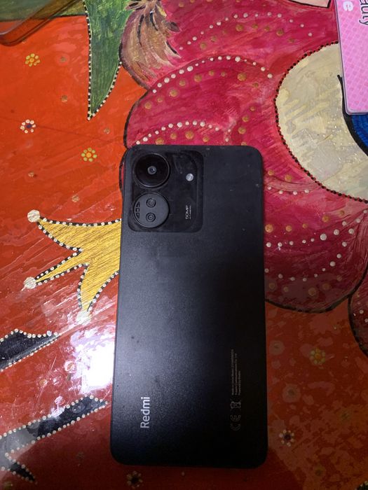 Redmi 13 c  с разбитым стиклом