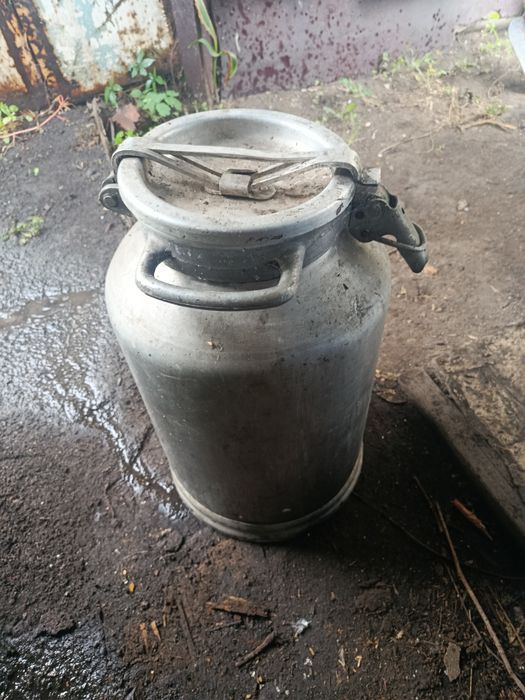 продам флягу целая в хорошем состоянии алюминивая