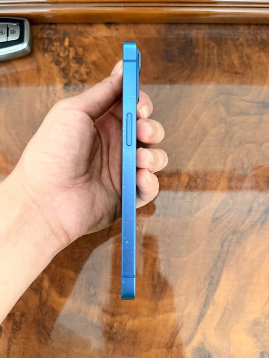 iPhone 13, 128 Gb в хорошем состоянии