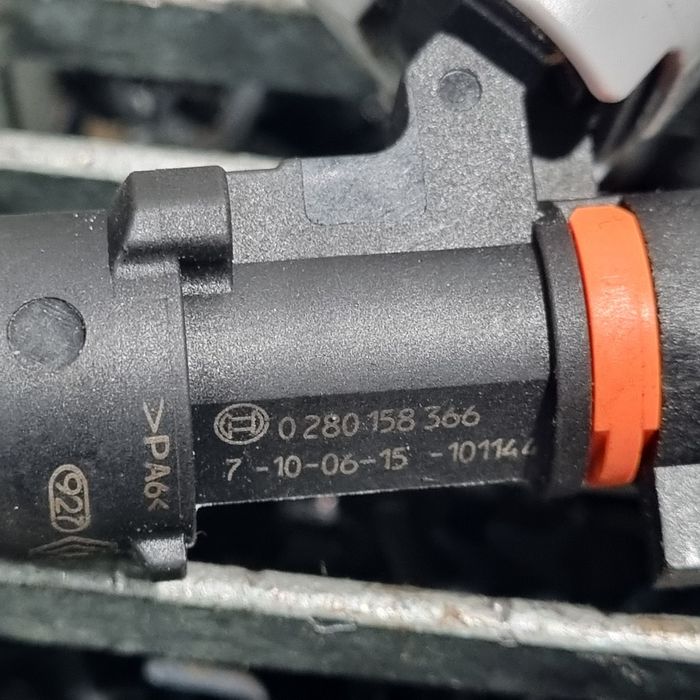 Injector Dacia Sandero 2 0.9 B - 90CP H4B 408 Euro5 (1472) Benzina
