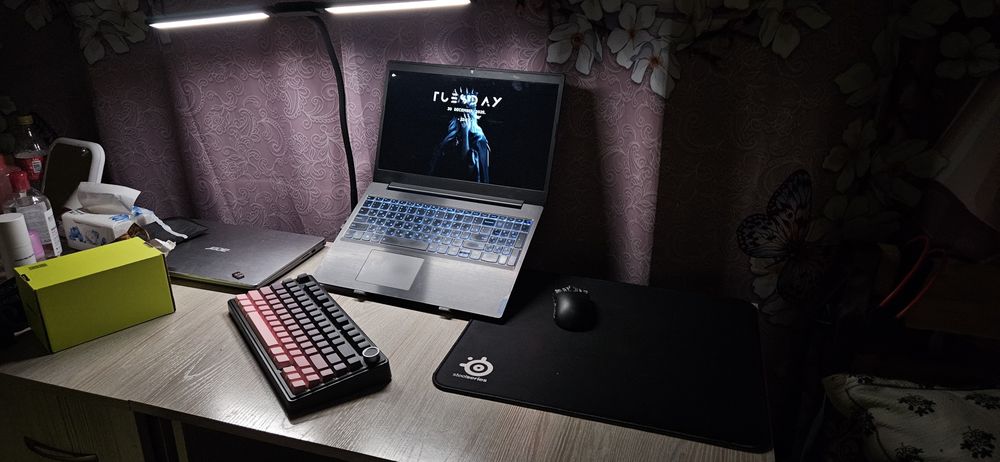 Продам клавиатуру аула ф75